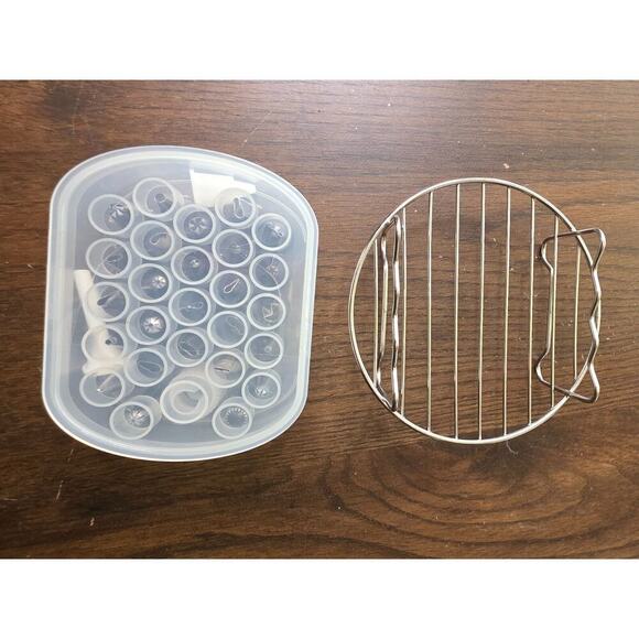 24-Piece Stainless Steel Piping Tips Set With Storage Box & Icing Couplers - Picture 1 of 12